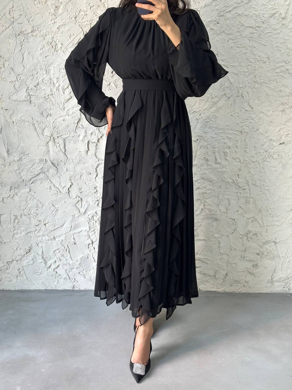 Farah-Chiffon Ruffle Dress- Black Tabassumscloset Farah-Chiffon Ruffle Dress- Black Tabassumscloset