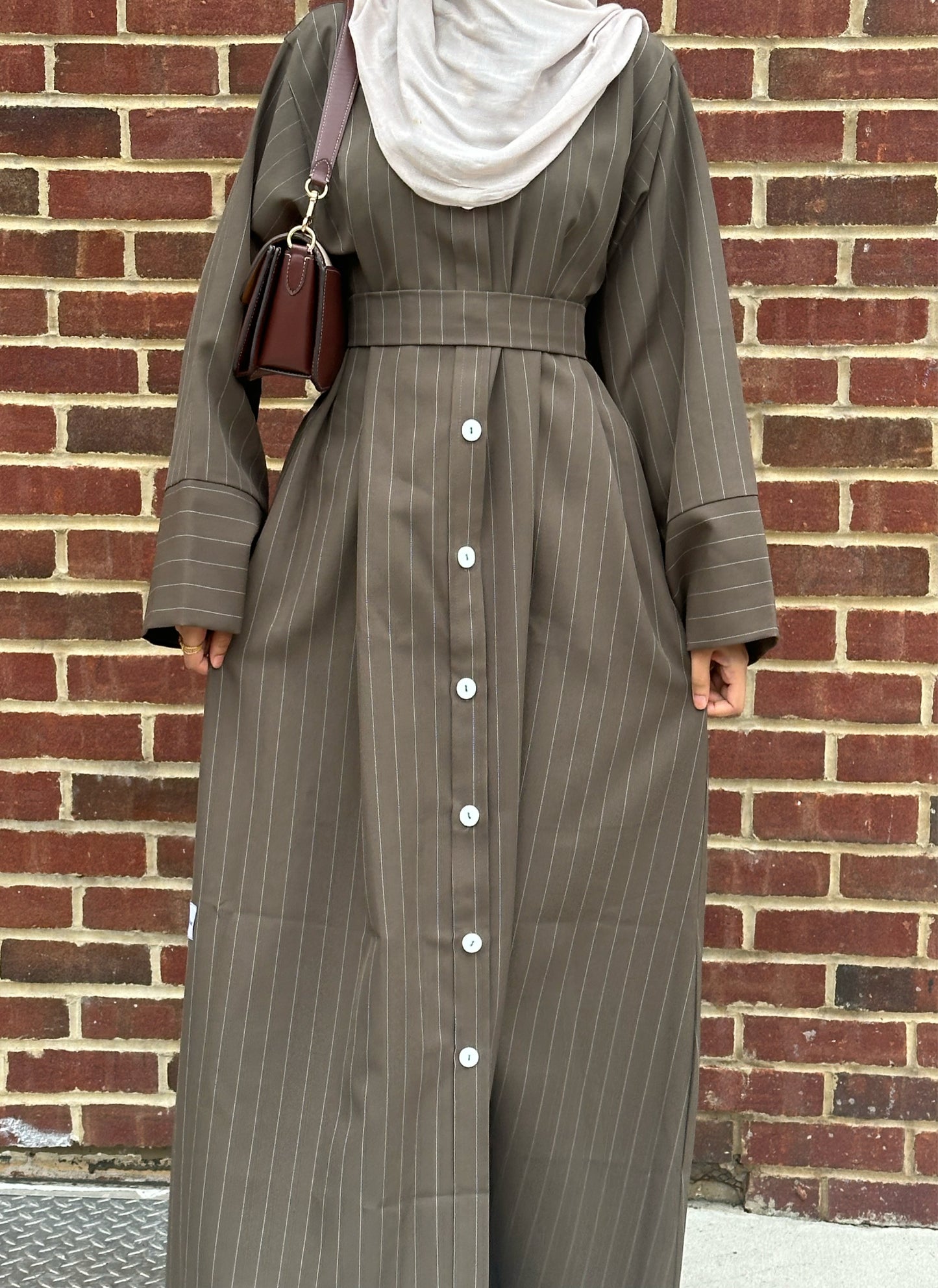 Adara-Front button-Abaya -
Umber
