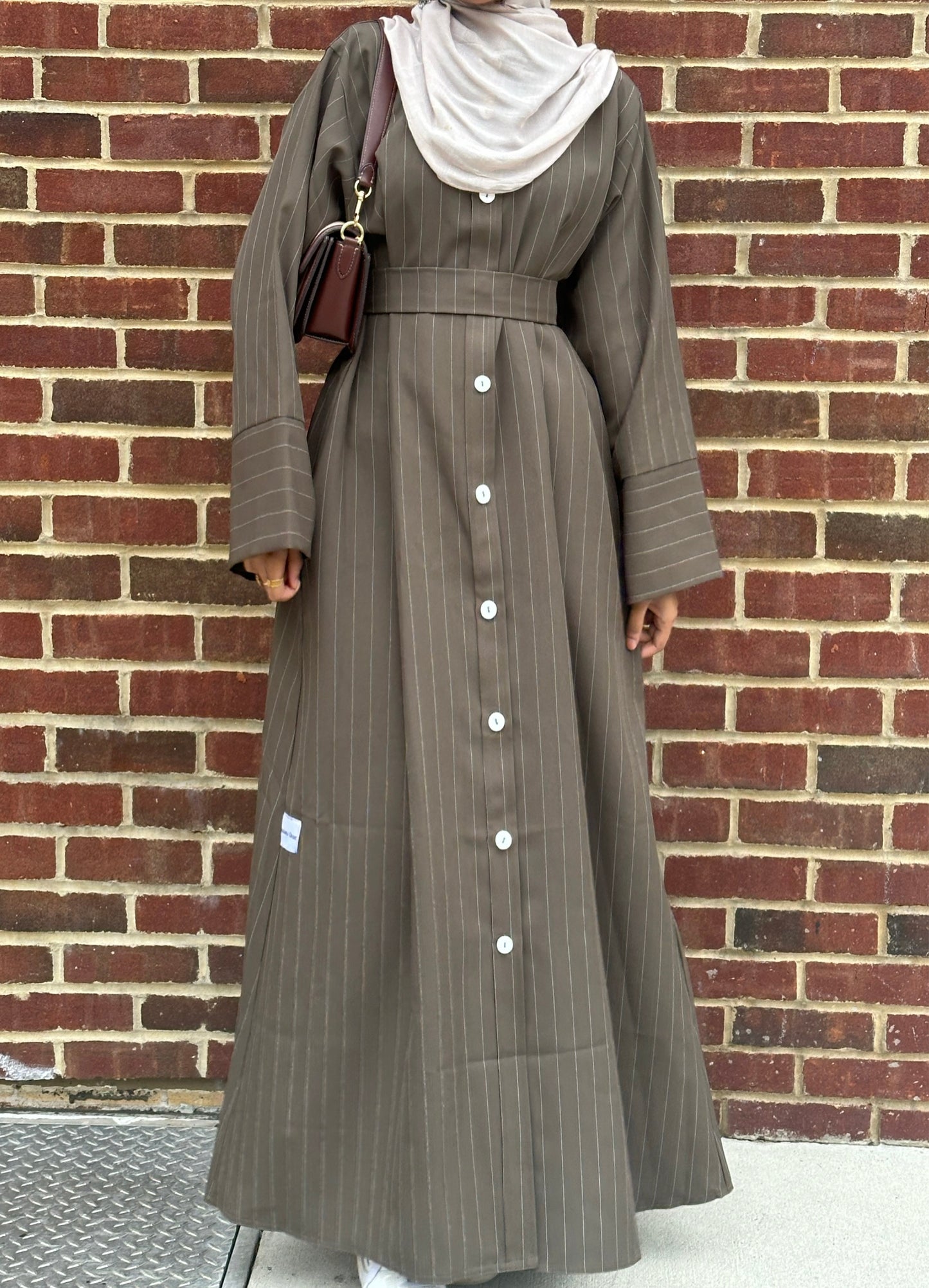 Adara-Front button-Abaya -
Umber