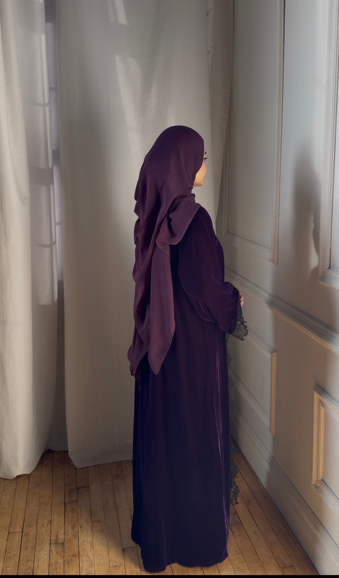Nawal-Velvet Lace Abaya Set-Dark Purple