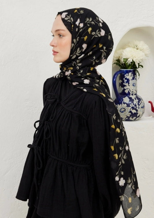 DAISY PATTERN RAMI-RAMIE HIJAB-Black