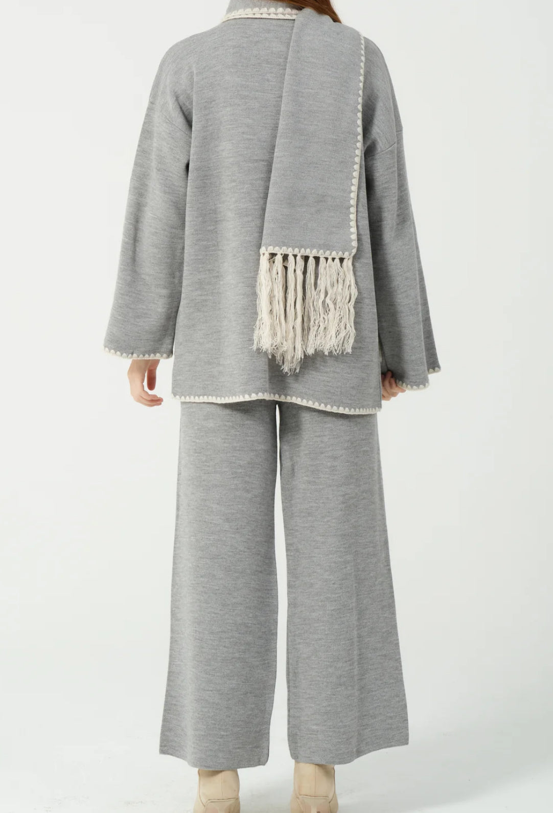 Crochet And Tassel Scarf Three-piece Set-Gray