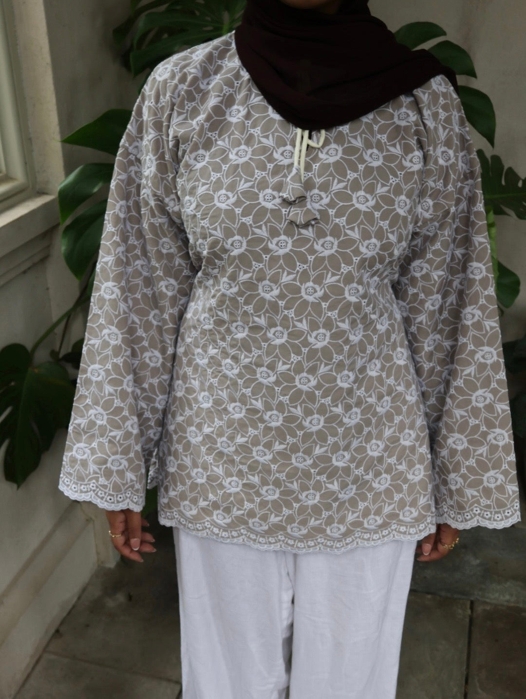 Jasmine Cotton Top-Mushroom Taupe