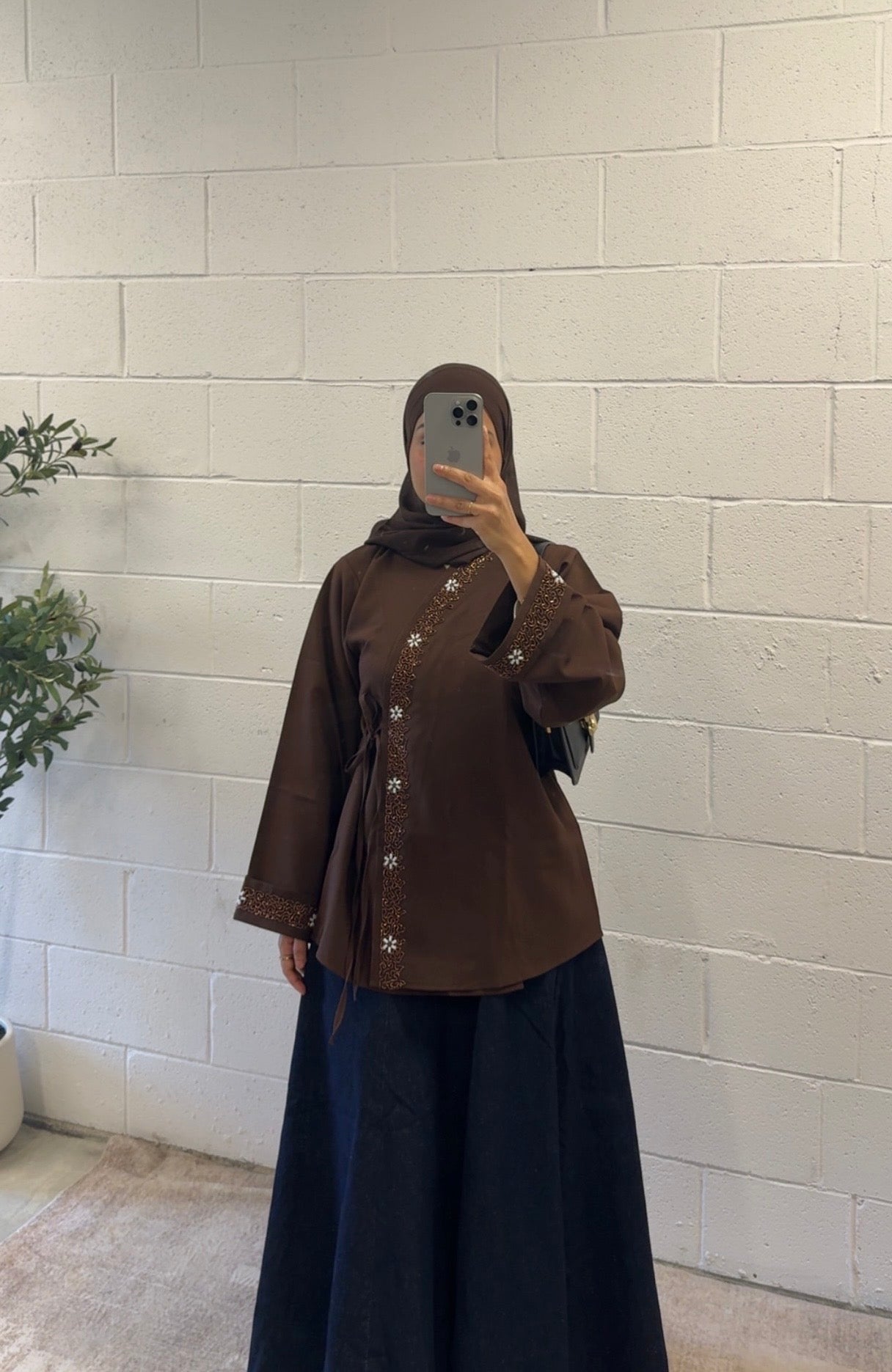 Hana-Handwork Blouse- Brown