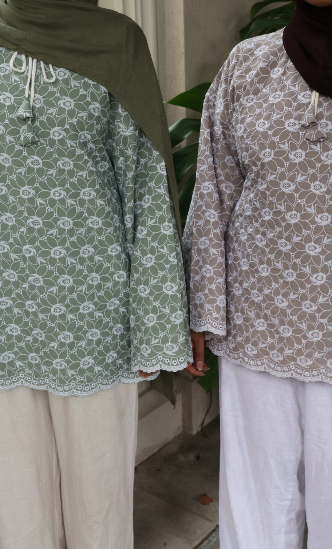 Jasmine Cotton Top-Mushroom Taupe