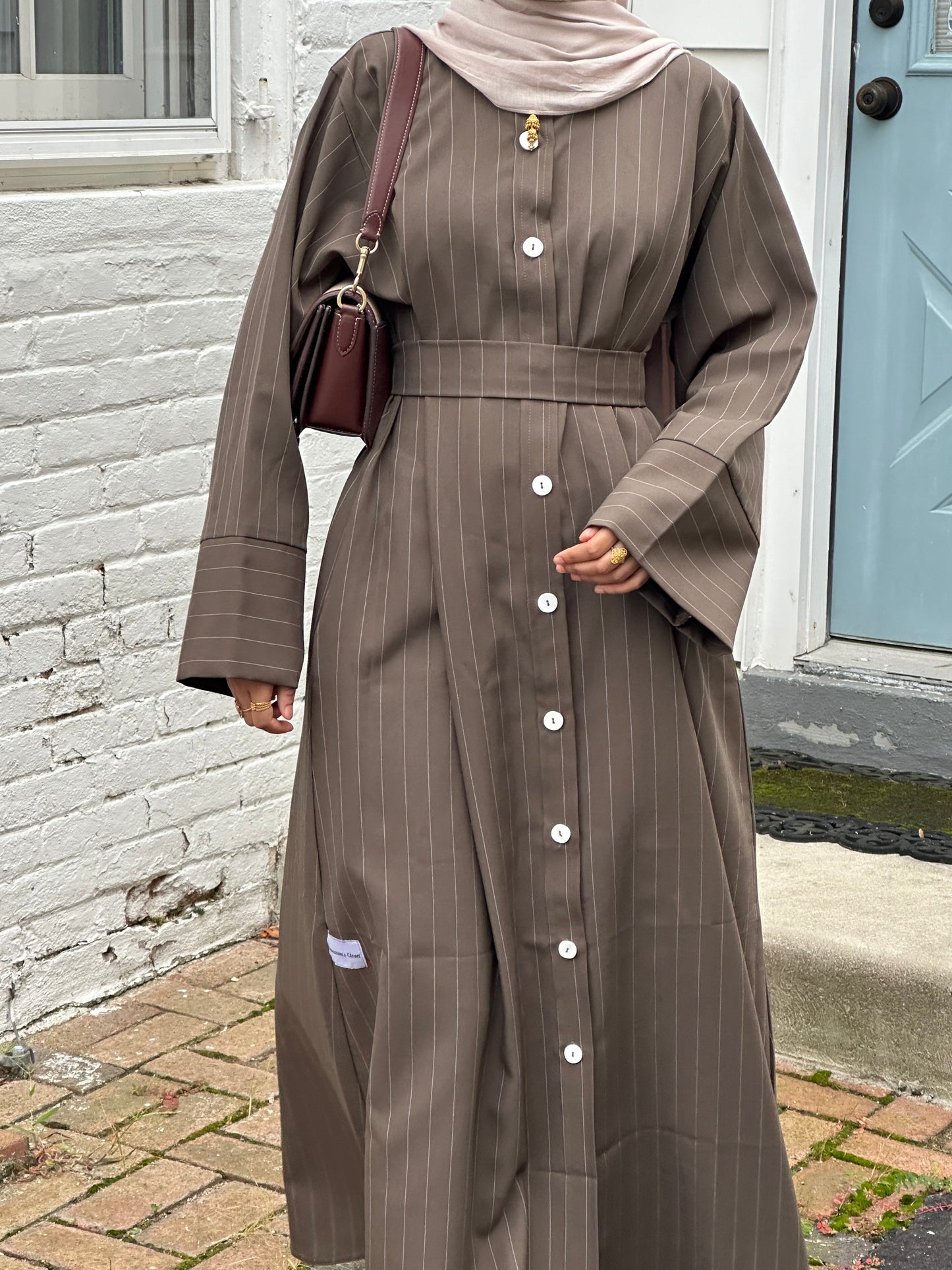 Adara-Front button-Abaya - 
Umber